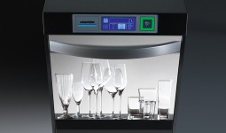 opt_mas_UC_designtuere_07_glaeser.jpg